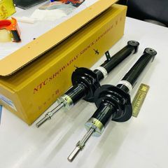 Giảm xóc trước hay phuộc nhún trước Lexus IS 250, IS 300h, IS 200, IS 250 đời 2005 - 2015. Hàng Showa Japan, thay 1 đôi bảo hành 6 tháng. Mã 48510-80492, 4851080492 RH, 48520-59585, 4852059585 LH ( 1 cây )