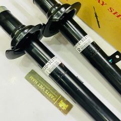 Giảm xóc trước hay phuộc nhún trước Lexus IS 250, IS 300h, IS 200, IS 250 đời 2005 - 2015. Hàng Showa Japan, thay 1 đôi bảo hành 6 tháng. Mã 48510-80492, 4851080492 RH, 48520-59585, 4852059585 LH ( 1 cây )