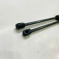 Ty cống cốp sau hay cửa hậu Mitsubishi Xpander và Xpander Cross đời 2018 - 2024. Hàng Stabilus China dài 52 cm bảo hành 6 tháng. Mã 90461W040P, 90461-W040P