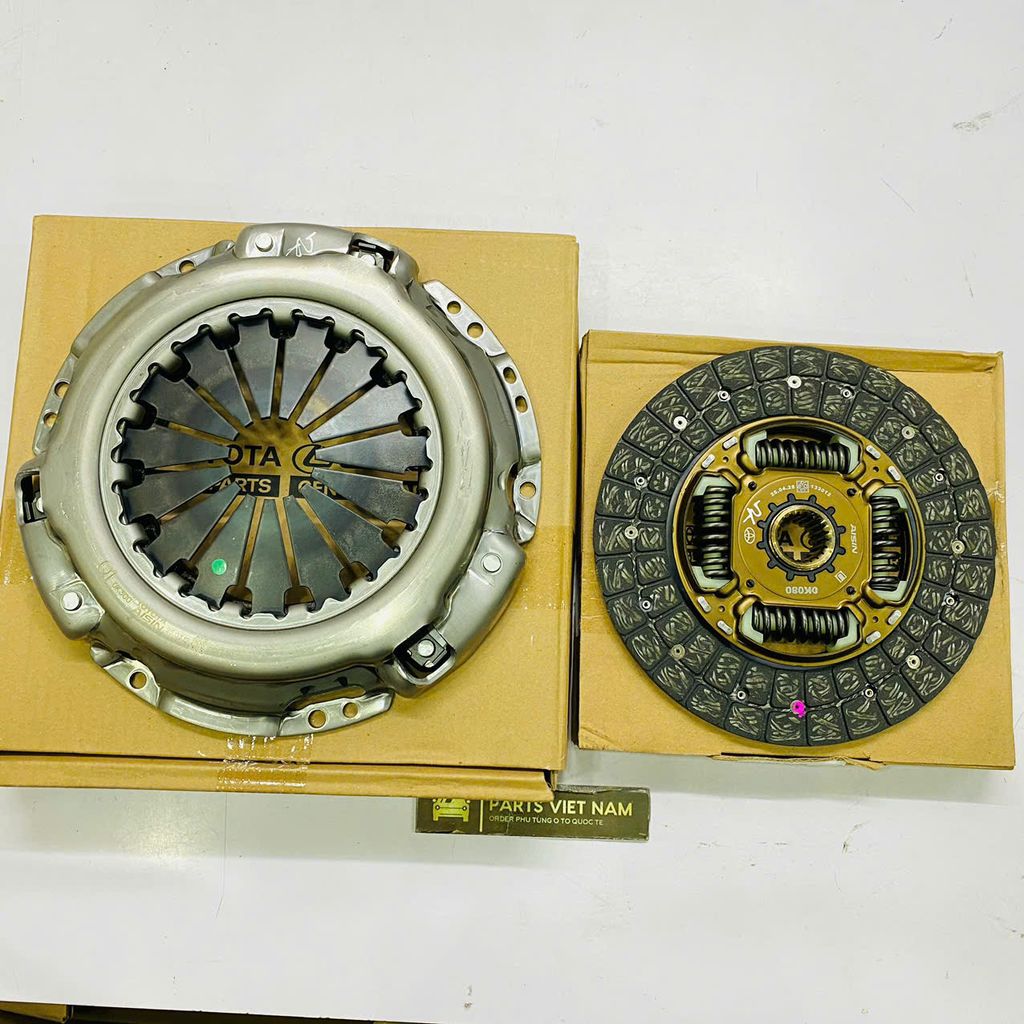 Bộ lá côn bàn ép hay đĩa ly hợp Toyota Haice, Fortuner máy 2TR đời từ 2006 -2021. Mã 312100K300, 312100K101, 312500K080