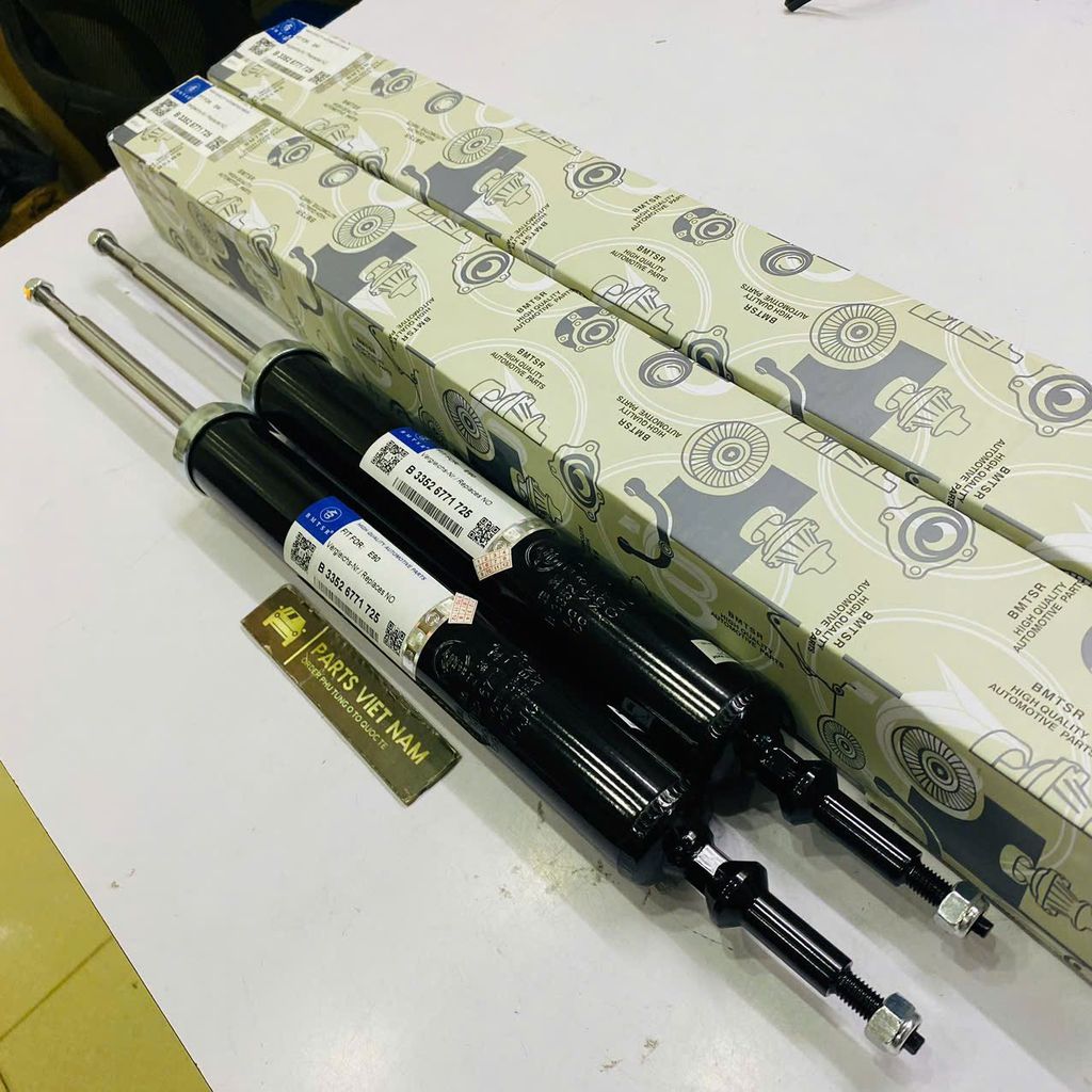 Giảm xóc sau hay phuộc nhún sau Bmw E92, E90, E91 320, 325, 316, 318, 328 d và i đời 2004 - 2013. Hàng Bmtsr. Mã 33526772926, 33526771729, 33526796157 ( 1 cây )