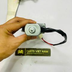 Compa liền mô tơ nâng hạ kính cửa sau Ford Ranger, Everest trái và phải đời 2005 - 2014. Hàng OEM Thái Lan. Mã UR65-73590-A, UR65-72590-A, UH86-73-590, UH86-72-590
