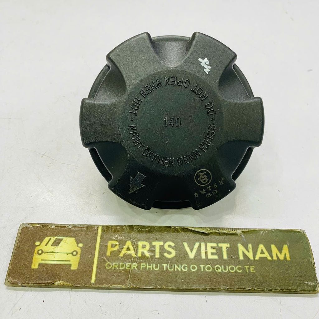 Nắp bình nước phụ làm mát động cơ BMW 320i, 520i, 730i, 750i, X5, X6, X7. Hàng Bmtsr loại nắp to. Mã 17117639021, 17137516004.