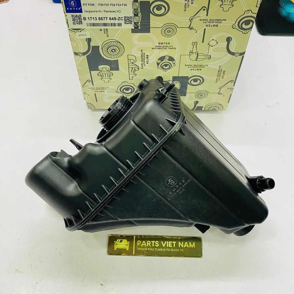 Bình nước phụ làm mát động cơ BMW F30, F31, F34, 320i, 330i đời 2015 - 2021. Hàng Bmtsr. Mã 17138677649, 17138617044