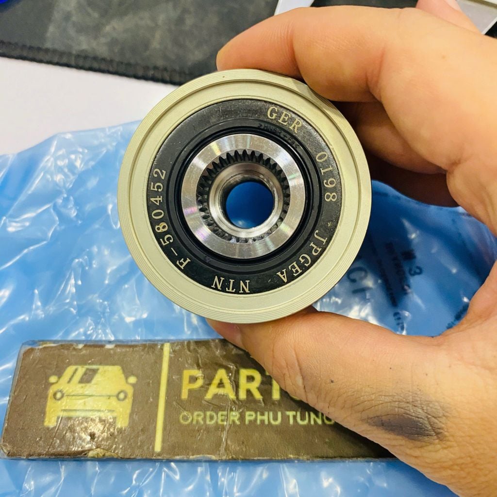 Puly hay buly máy phát Ford Fiesta, Focus, Ecosport 1.0 và 1.5 đời 2013 - 2020. Hàng INA. Mã F-580452 F-610954, 535036110