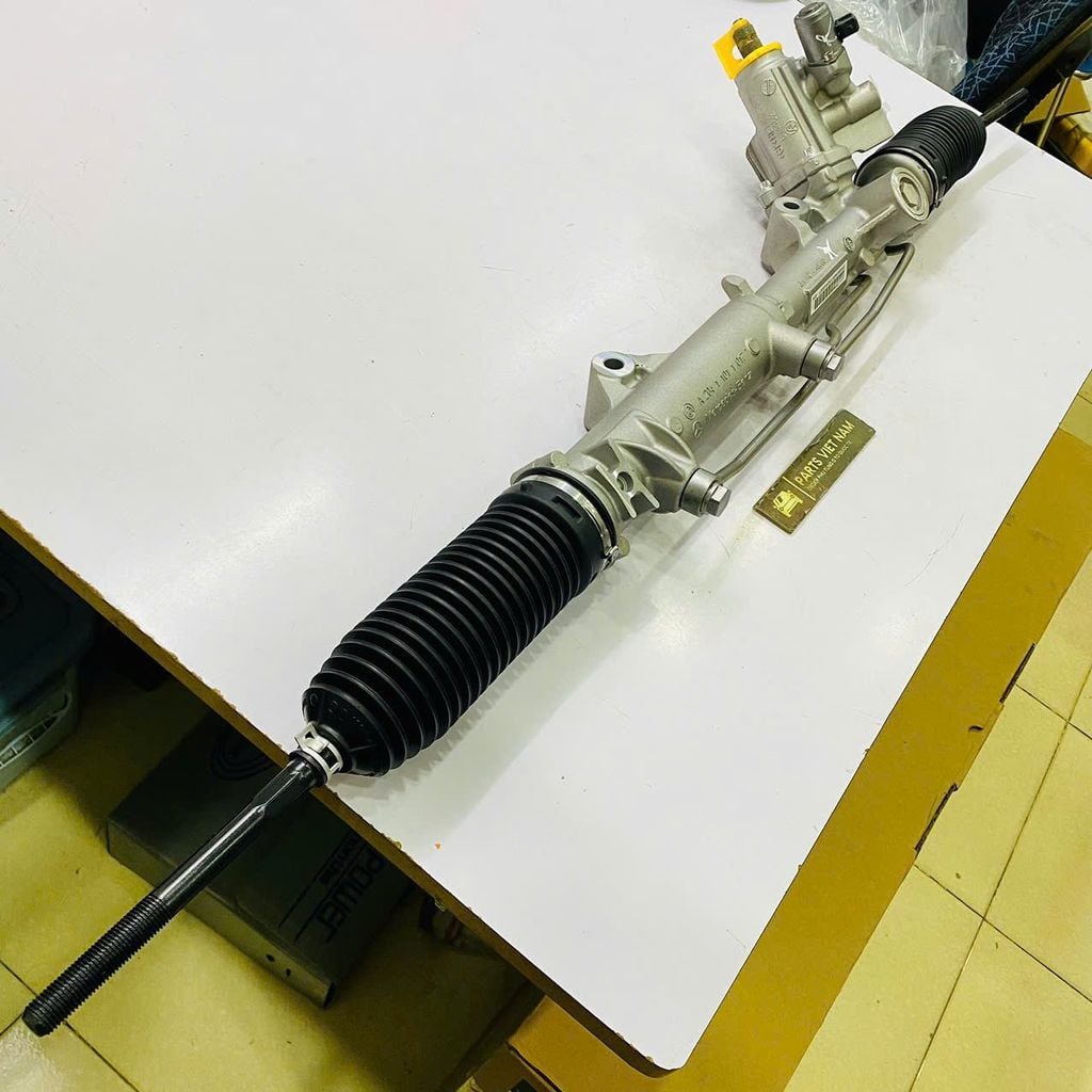 Thước lái Mercedes C-Class W204, C200, C250, C300. Đời 2007 - 2014. Hàng cao cấp liền cảm biến áp suất dầu. Mã A20411011017, A2044605500, A2044606900