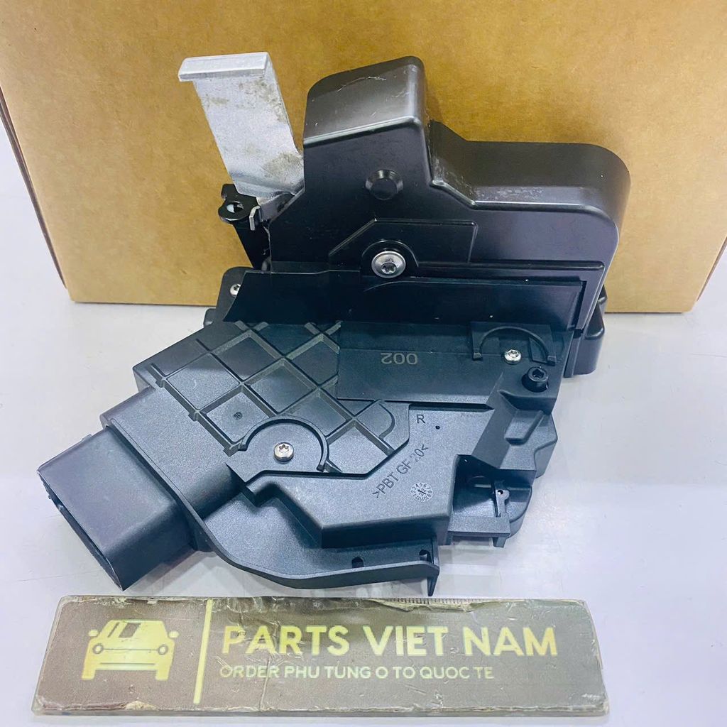 Cơ cấu hay ổ khóa ngậm cửa sau Ford Focus 6 giắc điện đời 2006 - 2015. Hàng cao cấp. Mã 4M5AA26412BE