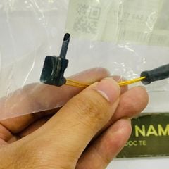 Cảm biến báo mòn má phanh trước và sau Mercedes-Benz C W204 W203 W205, W213, E W211, S W221, W222, CLS X218, GLK X204, GLE W166, SL R203 và Maybach. Hàng OEM. Mã A2115401717, A2319050014 (cái)