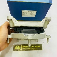 Chân hộp số tự động Mercedes C-Class C200 C300 C250, CLS 350 400, E-Class E200, E300, GLC 200 300 350, W205, C257, W213, X253. Đời 2013 - 2025. Hàng OEM Lemforder. Mã A2052402500, 3887401
