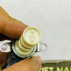 Van điều khiển bơm dầu động cơ, van solenoid bơm dầu Mercedes động cơ M133, M139, M260, M270, M274, M256, M276, M157, M176, M177, M178, M278. Hàng OEM Mer. Mã A2781800415