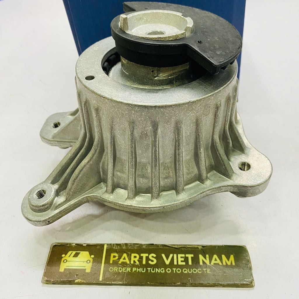 Cao su chân máy trái Mercedes C-Class W205 C200, C250, C300, C350, W213 E200 E250 động cơ M274 đời 2015 - 2018. Hàng Lemforder. Mã 2052400200, A2052406217, 3952101