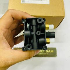 Van chia hơi nâng gầm BMW 5 Series E61, X5 E70, X6 E71 E72. Đời 2002 - 2014. Hàng OEM. Mã 37206859714, 37206789937