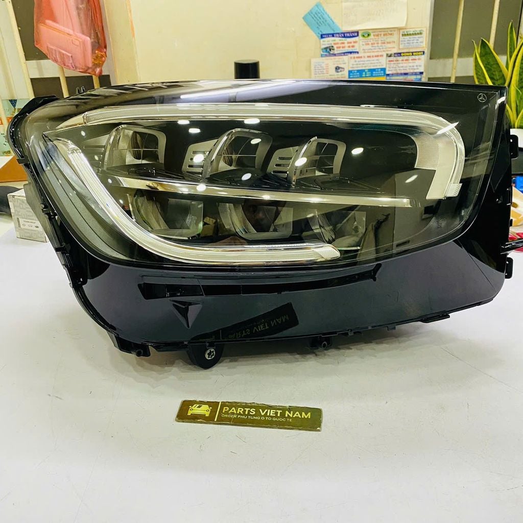 Đèn pha Mercedes X253 GLC 220, GLC 300, GLC 200. Đời 2017 - 2024. Hàng xịn Renew mới 90%. Mã A2539068101 (Trái), A2539068201 (Phải)