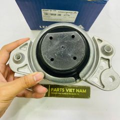 Chân máy trái Mercedes C-Class W205 C300, E-Class W213 E300, GLC X253, C200, C250, C300 động cơ M274. Đời 2015 - 2022. Hàng Lemforder. Mã A2532401000, 3953801