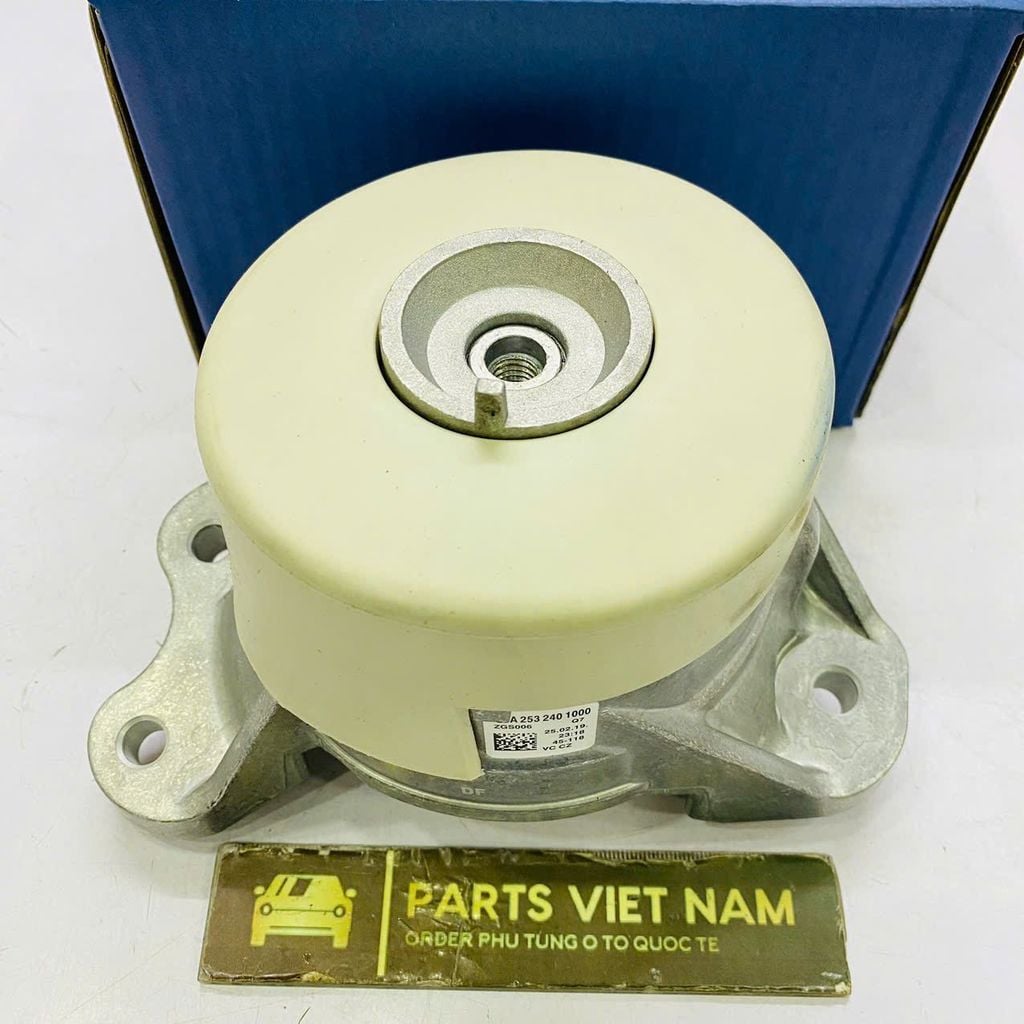 Chân máy trái Mercedes C-Class W205 C300, E-Class W213 E300, GLC X253, C200, C250, C300 động cơ M274. Đời 2015 - 2022. Hàng Lemforder. Mã A2532401000, 3953801