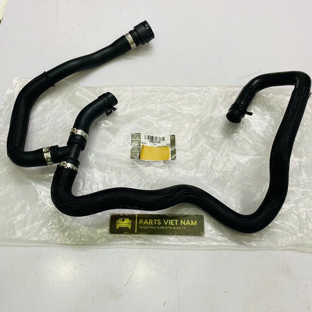 Ống nước trên két nước Land Rover Evoque, Discovery Sport, Freelander 2 (máy xăng 2.0T). Đời 2012 - 2018. Hàng OEM. Mã LR039407, LR035435, LR024241