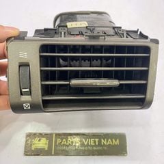 Cụm cửa gió điều hòa trung tâm ở giữa táp lô bên phải Lexus LX570. Đời 2007 - 2015. Hàng xịn tháo xe còn 90% mầu nâu sáng đặt 5 - 7 ngày. Mã 55680-60140. 5568060140