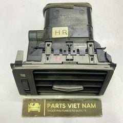 Cụm cửa gió điều hòa trung tâm ở giữa táp lô bên phải Lexus LX570. Đời 2007 - 2015. Hàng xịn tháo xe còn 90% mầu nâu sáng đặt 5 - 7 ngày. Mã 55680-60140. 5568060140
