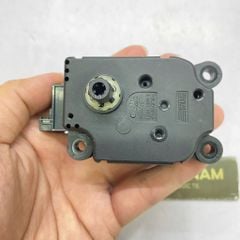 Mô tơ chỉnh hướng gió điều hòa Mercedes Benz C W203, CLK C209, G W463, E W211, ML W163, S W220 Class. Đời 1997 - 2012. Hàng Berh xịn. Mã A2038201642