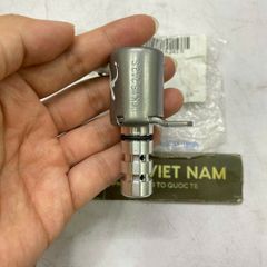 Van điện từ điều khiển dầu, van biến thiên VVT Solenoid vị trí đáy Carter dầu cho Audi A3, A4, Q5, Q7 và Volkswagen Jetta, Golf, Passat, Tiguan đời 2013 - 2023, động cơ 1.8L / 2.0L TSI/TFSI. Hàng Faw xịn. Mã 06K115243A
