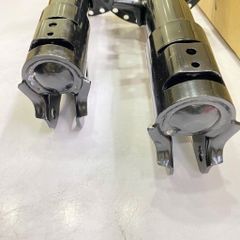 Giảm xóc trước, phuộc nhún trước Mitsubishi Outlander 2.4L, 3.0L đời 2016 - 2024. Hàng Showa Japan. Mã 4060A421 trái, 4060A566 phải ( 1 cái )