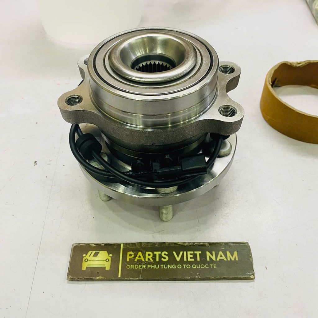 Cụm bi moay ơ trước, bạc đạn bánh trước Nissan Navara Np300 (D23) 4WD 2 cầu liền abs, đời 2015 - 2022. Hàng Koyo. Mã 40202-4JA3A, 402024JA3A