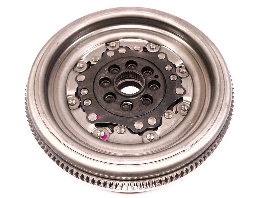 Bánh đà, bạc đạn bánh đà lắp ở đuôi trục cơ cho xe Audi A3, S3, TT, Volkswagen Golf GTI, R, Sharan, Seat Leon, Skoda Octavia RS, Superb 2.0 TSI đời 2013 - 2020. Hàng Faw Audi China đặt 8 - 12 ngày. Mã 415071109, 06K105266A