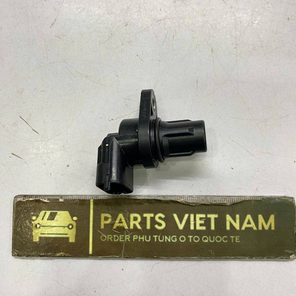 Cảm biến vị trí trục cam, cảm biến cốt cam Mercedes C, E, CLK, GL, ML Class (W203, W204, W209, W211, X164) đời 2006 - 2012. Sử dụng cho động cơ M272, M273. Hàng Bosch. Mã A2729050043, thay thế 0041536028, Bosch 0232103114