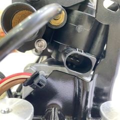 Bơm hơi nâng gầm giảm xóc BMW 750i, 750li, 760li, 550i, 740li, 535i, 540i, 530i đời 2009 - 2017. Hàng Oem thay thế chất lượng cao. Mã 37206875176, 37206789165, 37206789450, 37206794465, 37206864215