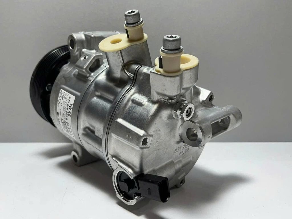 Lốc điều hoà, máy nén lạnh phía trước khoang máy Audi, Volkswagen A1, A3, Q2, Q3, TT, Arteon, Golf, Jetta, Passat, Tiguan, Polo, Touran đời 2012 - 2021. Hàng OEM Sanden đặt 12 ngày . Mã 5Q0820803Q, 5Q0816803, 5Q0816803B, 5Q0816803D, 5Q0816803F, 5Q0816803H