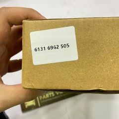 Cụm công tắc lên xuống kính tổng, công tắc chủ cửa lái phía trước bên tài xe BMW X5 E53 các phiên bản 3.0i, 4.4i, 4.6is, 4.8is, 3.0d đời 1999 - 2006. Hàng thay thế chất lượng cao đặt 12 ngày. Mã OEM 61316962505, 61318373691, 61318381514