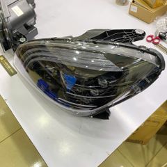 Đèn pha, cụm đèn pha trước xe mercedes C class W204 C180, C200, C250, C300 đời 2008 - 2011. Hàng độ nâng cấp kiểu maybach, thay thế cho đèn halogen và xenon đặt 12 ngày. Mã A2048200159, A2048200259, A2048202959, A2048203059 ( 1 đôi )