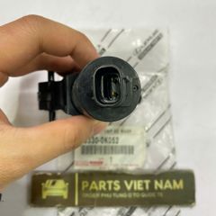 Mô tơ bơm nước rửa kính, mô tơ phun nước rửa kính phía trước Toyota Innova, Fortuner đời 2015 - 2022. Hàng chính hãng. Mã 85330-0K051, 85330-0K050, 85330-0K052
