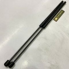 Ty chống nắp ca pô, phuộc ca pô hay ca bô Toyota Camry (ASV71, AXVA70, AXVH71, MXVA71) đời 2017 - 2025. Hàng thay thế chất lượng cao dài 65 cm.  Mã 53440-06190 (phải), 53450-06160 (trái) ( 1 đôi )