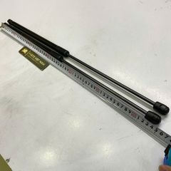 Ty chống nắp ca pô, phuộc ca pô hay ca bô Mercedes C Class (W204), E Class (W212), GLK (X204) cho các dòng 200, 250 đời 2007 - 2017. Hàng thay thế chất lượng cao dài 65 cm. Mã A2048800029, A2049800064, A2049802164, A2049802164, A2049800064 ( 1 đôi )