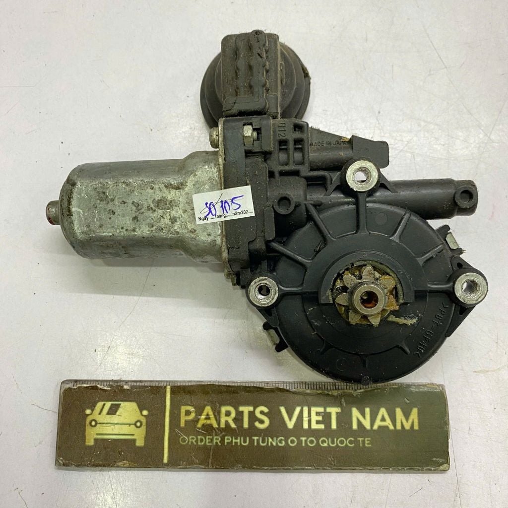 Mô tơ lên kính trước phải, mô tơ nâng hạ kính không Auto cho Toyota Corolla Altis đời 2014 - 2020. Hàng tháo xe. Mã 85710-12230, 8571012230