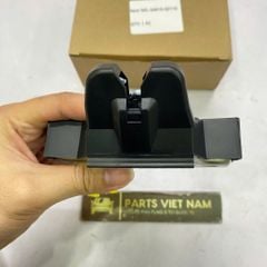 Khóa cốp hậu, ổ khóa cốp sau Toyota Corolla Altis đời 2007 - 2013, Toyota Vios đời 2008 - 2018, và Toyota Yaris Sedan đời 2008 - 2013. Hàng OEM chất lượng cao. Mã 64610-02110, 6461002110, 64610-0D090, 64610-0D040, 64610-02140