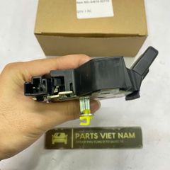 Khóa cốp hậu, ổ khóa cốp sau Toyota Corolla Altis đời 2007 - 2013, Toyota Vios đời 2008 - 2018, và Toyota Yaris Sedan đời 2008 - 2013. Hàng OEM chất lượng cao. Mã 64610-02110, 6461002110, 64610-0D090, 64610-0D040, 64610-02140