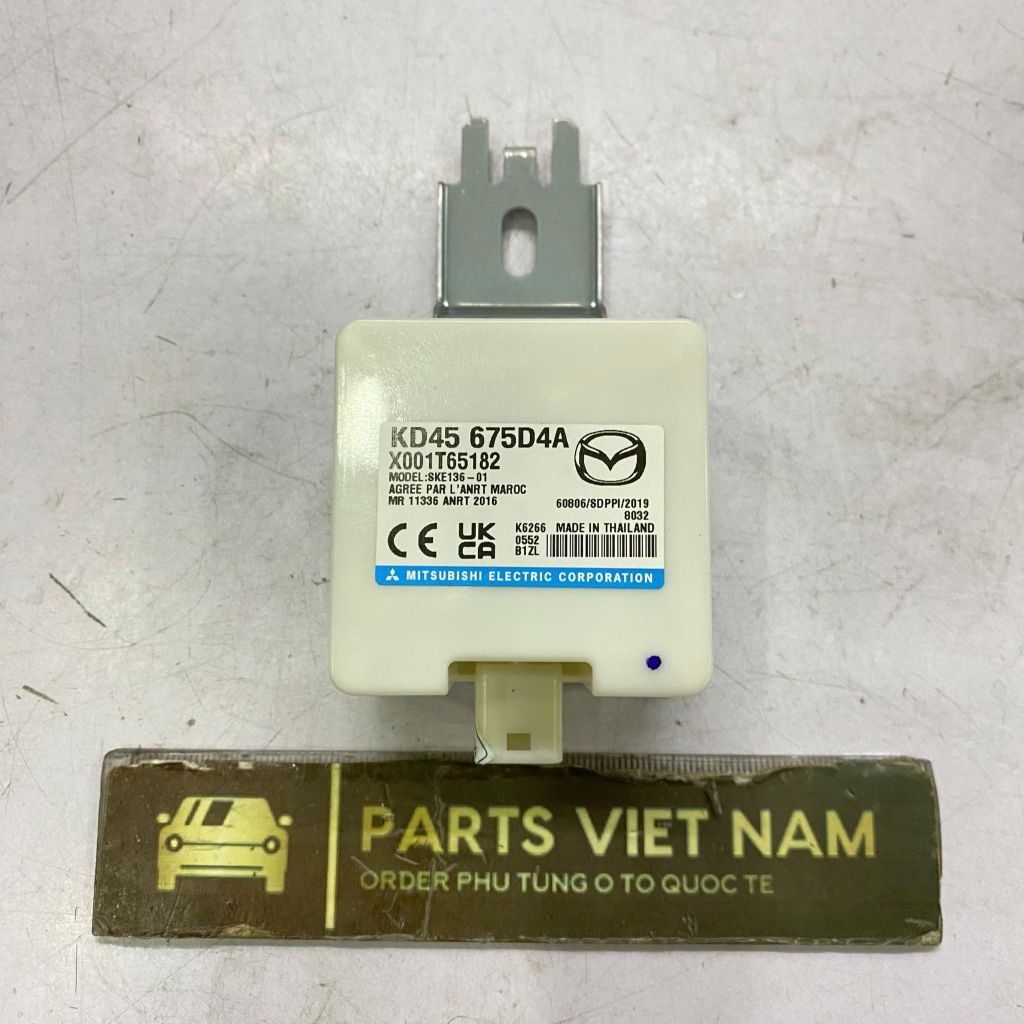 Hộp điều khiển chìa khóa, hộp nhận diện Smartkey Mazda 2, Mazda 3, Mazda 6, CX 5 đời 2012 - 2019. Hàng chính hãng Mazda. Mã KD45675D4, KD45675D4A, SKE136-01 (cái)