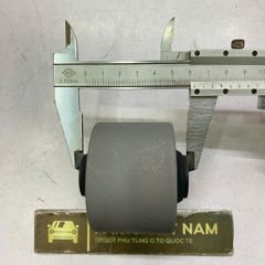 Cao su thanh giằng sau dưới Toyota Land Cruiser J200, Lexus LX570 đời 2007 - 2015. Hàng cao cấp. Mã 4872060070, 4870260140 ( có 4 quả cho 1 xe đơn giá 1 quả )