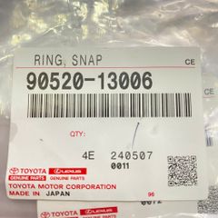 Phe gài trục càng cua hộp số phụ, Phe hãm trục chuyển tầng (Transfer Shift Fork Snap Ring) Lexus LX570, LX450d; Toyota Land Cruiser (V8 4.6/5.7/4.5D), Sequoia, Tundra. Hàng Toyota Chính hãng. Mã 90520-13006, 9052013006