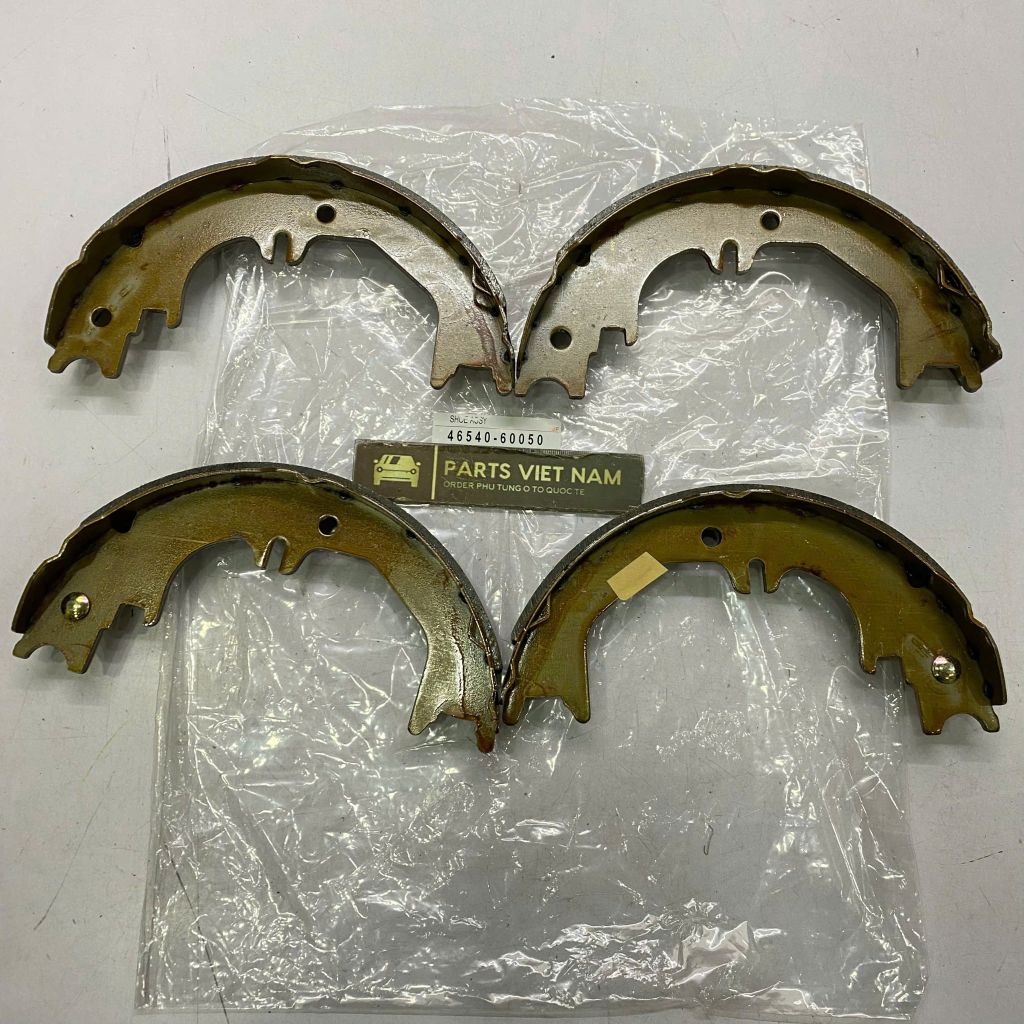 Má phanh tay, Guốc phanh tay (Parking Brake Shoe Kit) Toyota Land Cruiser 100 (FZJ100, UZJ100, HDJ100), Lexus LX470 đời 1998 - 2007. Hàng chất lượng cao. Mã bộ Kit 0449560070, 4655060060