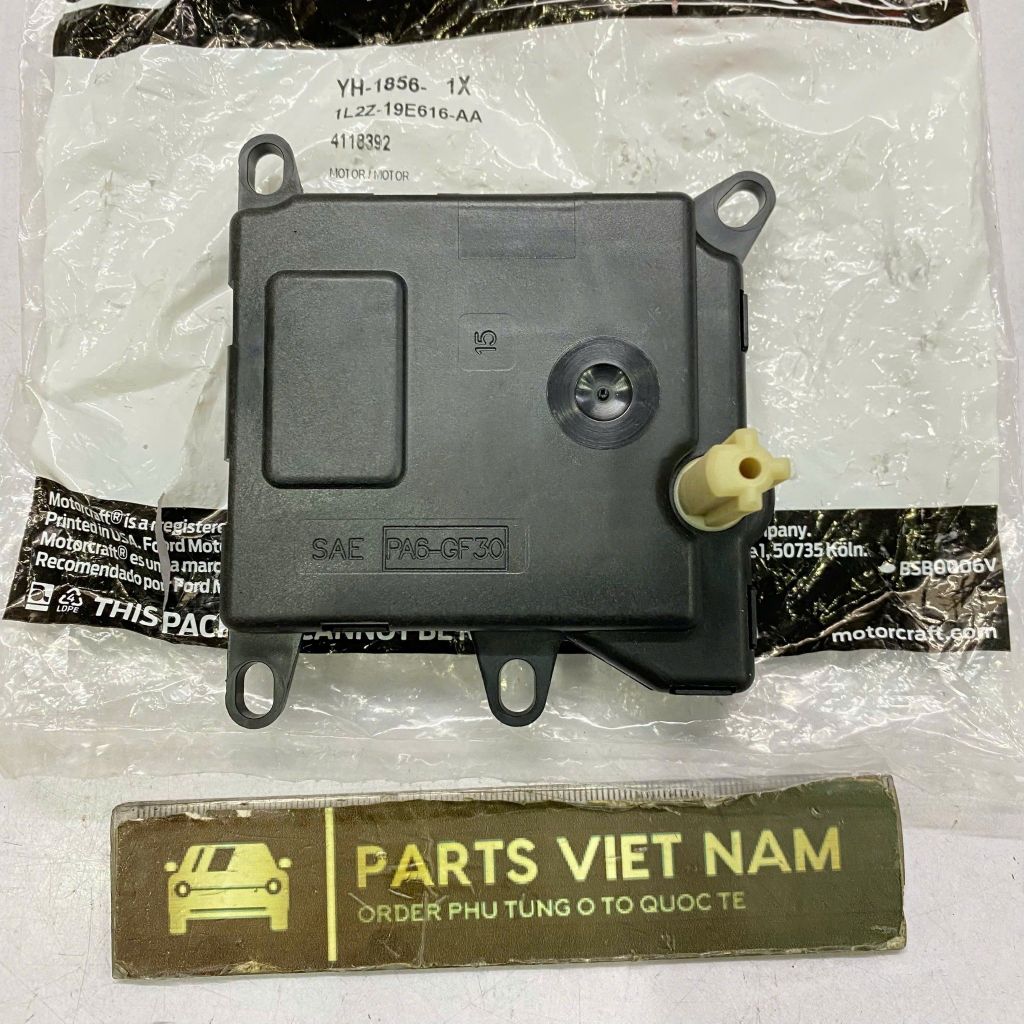 Mô tơ cửa gió điều hòa, mô tơ chỉnh gió máy lạnh trong táp lô, bên trái hoặc phải Ford Expedition, Explorer, Lincoln Navigator, Lincoln Aviator, Mercury Mountaineer đời 2002 - 2017. Hàng OEM. Mã 1L2Z-19E616-AA, 1L2Z19E616AA