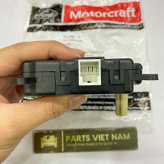 Mô tơ cửa gió điều hòa, mô tơ chỉnh gió máy lạnh trong táp lô, bên trái hoặc phải Ford Expedition, Explorer, Lincoln Navigator, Lincoln Aviator, Mercury Mountaineer đời 2002 - 2017. Hàng OEM. Mã 1L2Z-19E616-AA, 1L2Z19E616AA