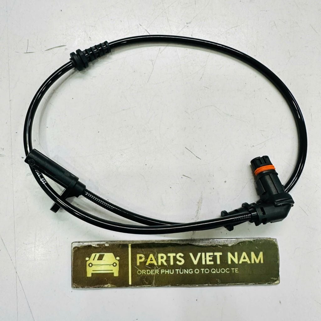 Cảm biến tốc độ ABS trước (Trái/Phải), Cảm biến tốc độ bánh xe trước Mercedes C Class C200 C250 C300 (W204, S204, C204), SLK-Class, SLC-Class (R172) đời 2007 - 2016. Hàng OEM. Mã A1725400017, A2045400117