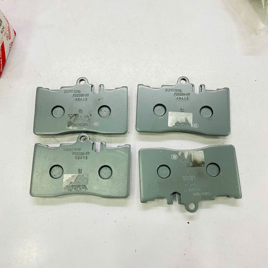 Má phanh trước, Bố thắng đĩa trước Lexus GS300, GS350, GS430, GS450h (S190), IS250, IS350 (XE20), RC350, đời 2005 - 2014. Hàng chất lượng cao. Mã 0446530400, 0446530410, 0446530450