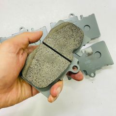 Má phanh trước, Bố thắng đĩa trước Lexus GS300, GS350, GS430, GS450h (S190), IS250, IS350 (XE20), RC350, đời 2005 - 2014. Hàng chất lượng cao. Mã 0446530400, 0446530410, 0446530450