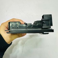 Hộp cầu chì Toyota Venza đời 2012 - 2015. Hàng xịn Toyota. Mã 82720-0T020, 827200T020, 82720-0T011, 827200T011