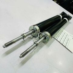 Giảm xóc sau, Phuộc nhún sau (Trái/Phải) Toyota Vios (NCP93), Vios Limo, Yaris (NCP91) đời 2008 - 2013. Hàng Showa. Mã 485300D251, 485300D250 ( 1 cây )