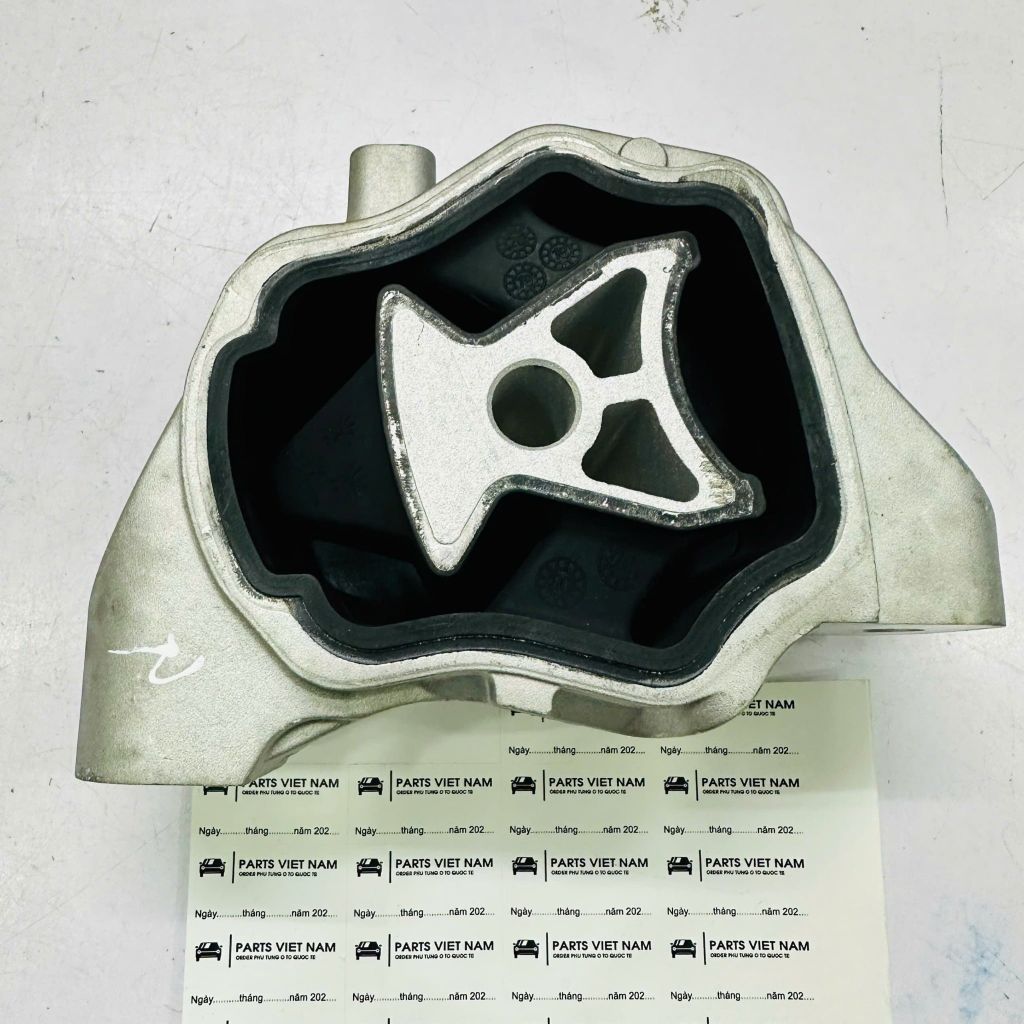 Chân máy sau, Giằng chống lật (Torque Rod) Range Rover Evoque (L538), Land Rover Freelander 2 (L359), Discovery Sport (L550) đời 2012 - 2019. Hàng  OEM chất lượng cao. Mã LR039527, LR032311